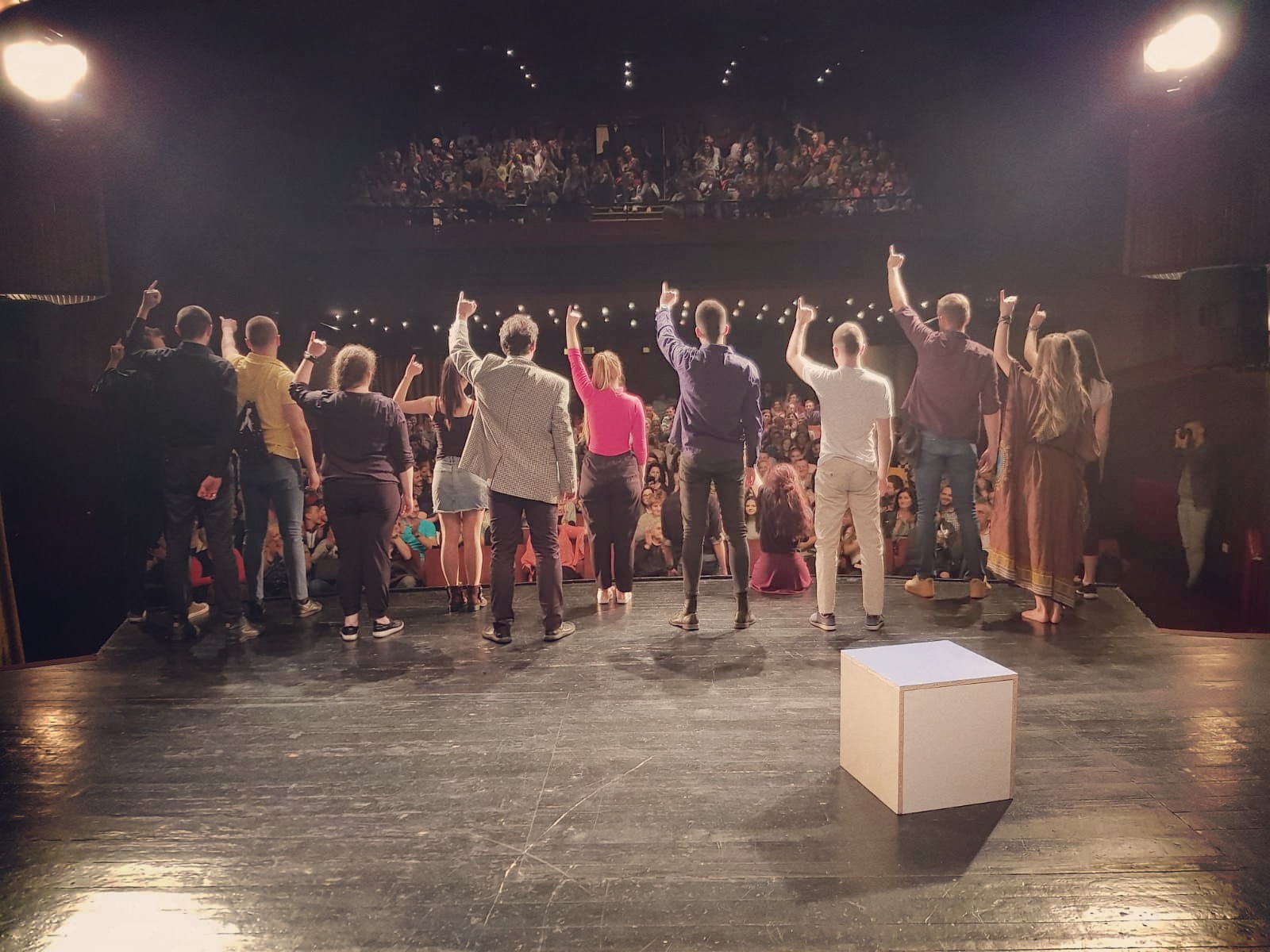 Scena sa predstave „Kako ste?”